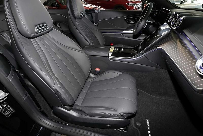 Gebraucht Mercedes CLE300 AMG 258 PS (189 kW) 2025 Metalliclack obsidianschwarz Cabrio