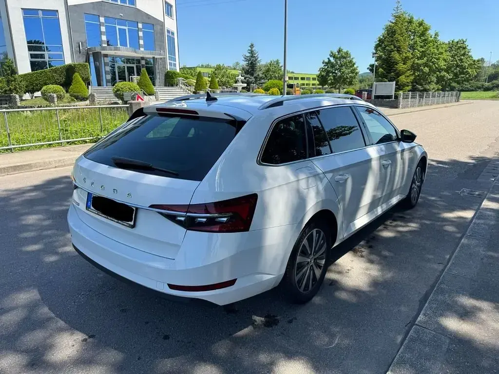 Gebraucht Skoda Superb Style 190 PS (139 kW) 2020 Weiß Kombi