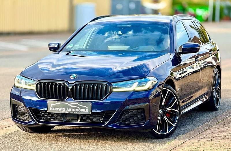 Blau Gebraucht 2021 BMW 540 M Sport Limousine | 35.999 € (Etwas zu teuer) - Bild 1/4