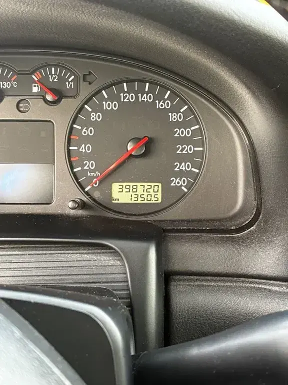 Gebraucht VW Passat Basis 116 PS (85 kW) 2000 Silber Kombi