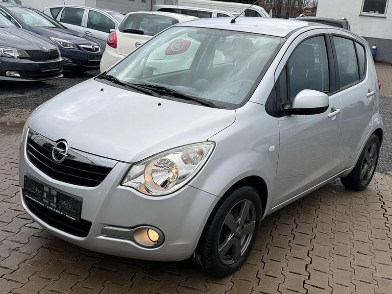 Gebraucht Opel Agila Edition 68 PS (50 kW) 2014 Silber Kleinwagen