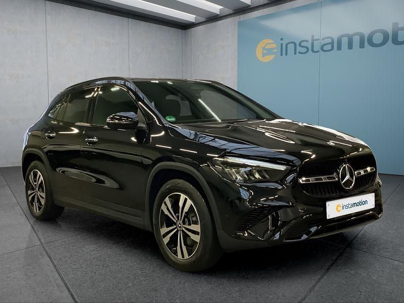 Gebraucht Mercedes GLA220 190 PS (139 kW) 2026 Schwarz SUV
