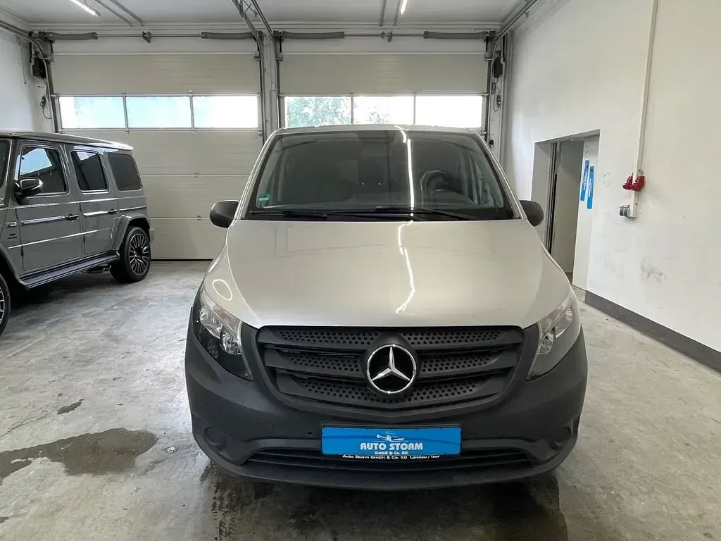 Gebraucht Mercedes Vito 163 PS (119 kW) 2019 Brillantsilber metallic Van