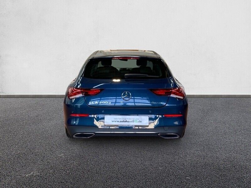 Gebraucht Mercedes CLA200 150 PS (110 kW) 2022 Blau Kombi