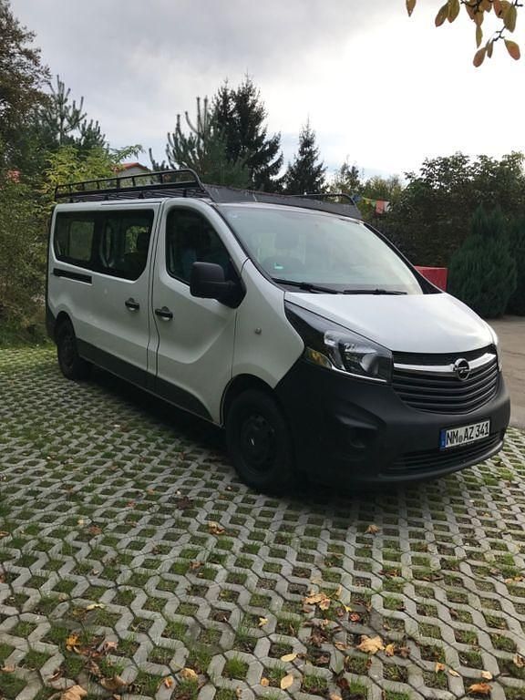 Weiß Gebraucht 2018 Opel Vivaro Van / Kleinbus | 17.900 € (Teuer) - Bild 1/4