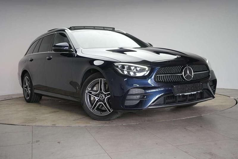 Gebraucht Mercedes E300 AMG line 194 PS (142 kW) 2022 Nautik blue Kombi