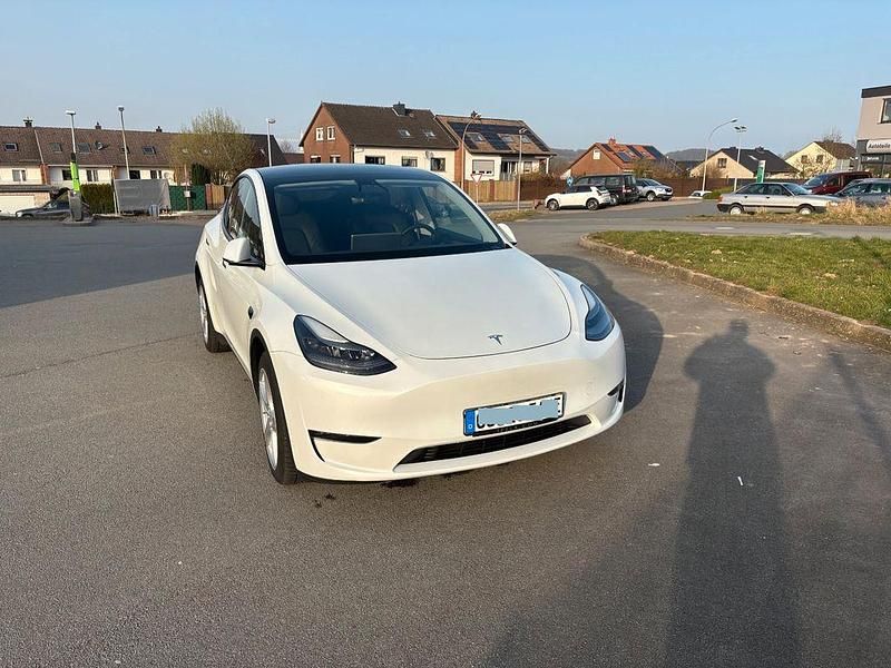 Gebraucht Tesla Model Y Long Range AWD 274 kW (373 PS) 2023 Weiß SUV
