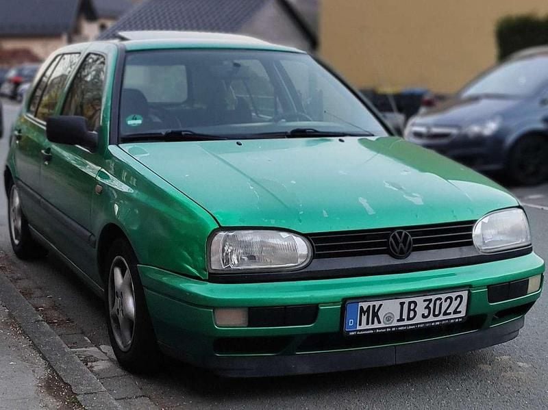 Grün Gebraucht 1996 VW Golf III Edition Limousine | 1.299 € (Guter Preis) - Bild 1/4