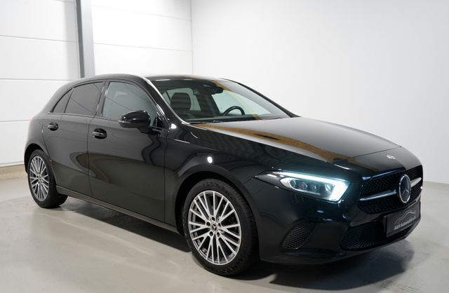 Schwarz Gebraucht 2020 Mercedes A200 Progressive Kleinwagen | 22.800 € (Fairer Preis) - Bild 1/4