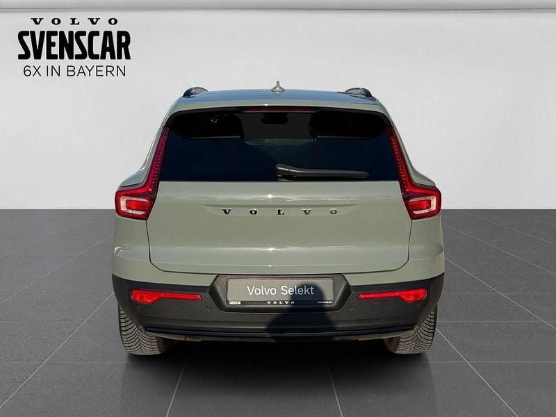 Gebraucht Volvo XC40 Plus 163 PS (119 kW) 2024 Gruen SUV