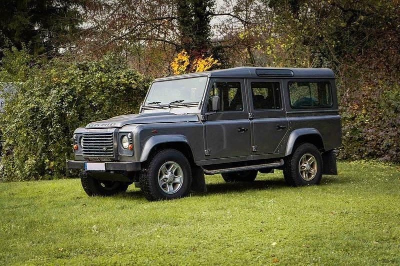 Grau Gebraucht 2007 Land Rover Defender S Kombi | 30.000 € (Guter Preis) - Bild 1/4