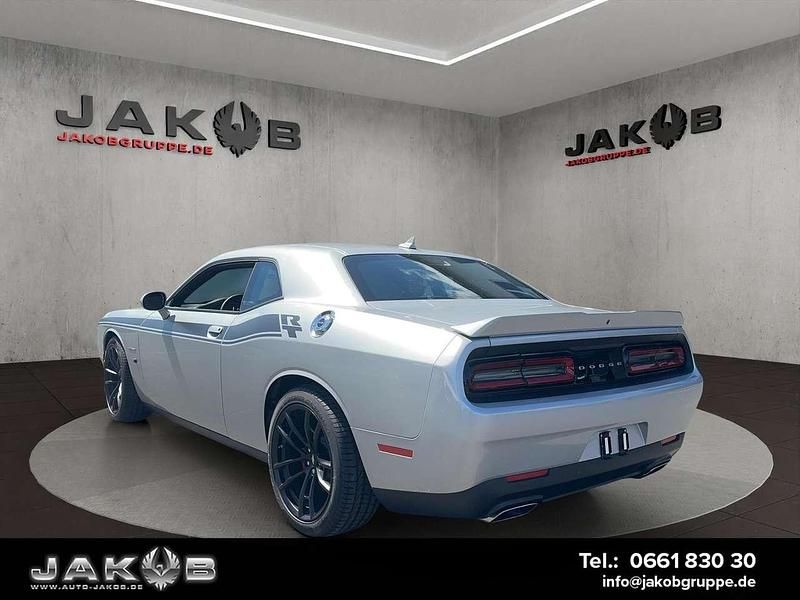 Używany Dodge Challenger 377 KM (277 kW) 2024 Srebrny Coupe