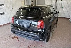 Gebraucht Mini ONE Classic 102 PS (75 kW) 2022 Schwarz Kleinwagen