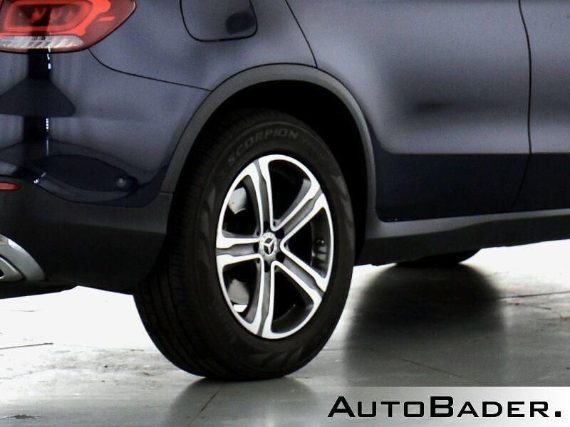 Gebraucht Mercedes GLC220 Exclusive 194 PS (142 kW) 2022 890 cavansitblau (metallic) SUV