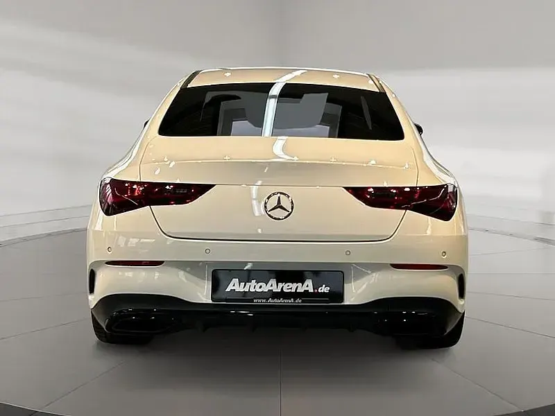 Gebraucht Mercedes CLA200 AMG 150 PS (110 kW) 2025 Polarweiss uni Coupé