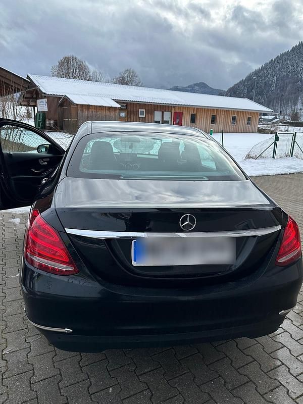Gebraucht Mercedes C250 AMG line 204 PS (150 kW) 2017 Schwarz Limousine