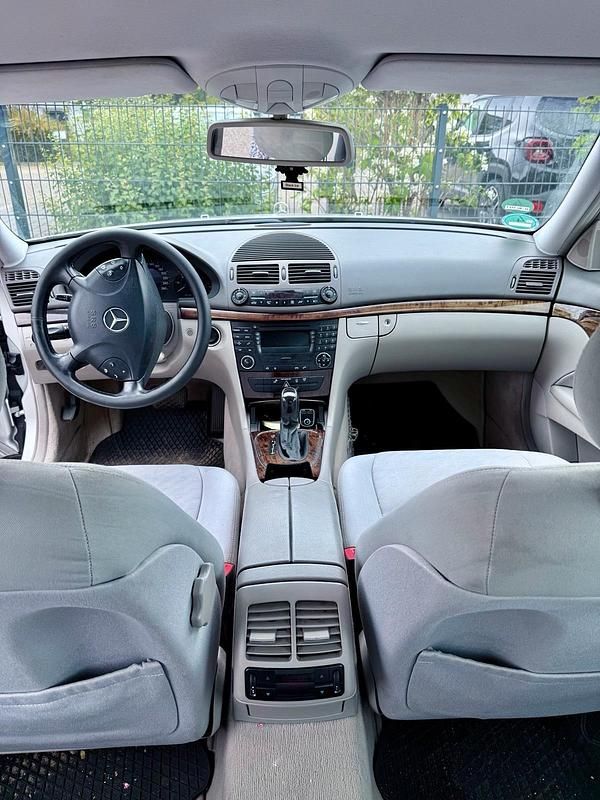 Brugt Mercedes E320 Elegance 204 HK (150 kW) 2004 Grå Sedan
