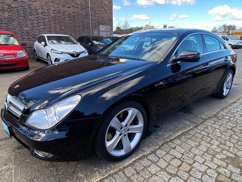 Schwarz Gebraucht 2008 Mercedes CLS350 Coupé | 10.990 € (Fairer Preis) - Bild 1/4