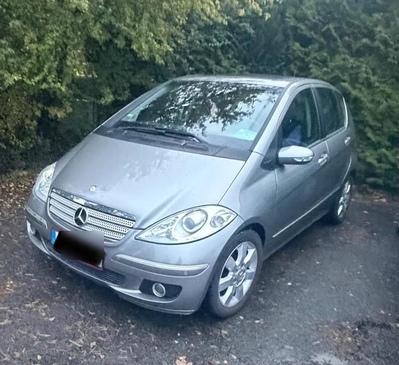 Grau Gebraucht 2005 Mercedes A180 Kleinwagen | 3.000 € (Fairer Preis) - Bild 1/1