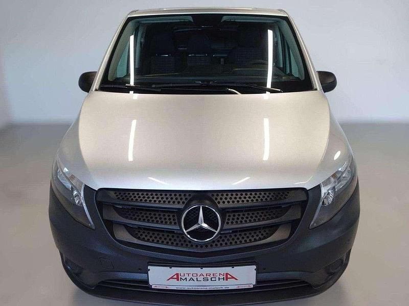 Gebraucht Mercedes Vito 136 PS (100 kW) 2017 Brillantsilber metallic Van