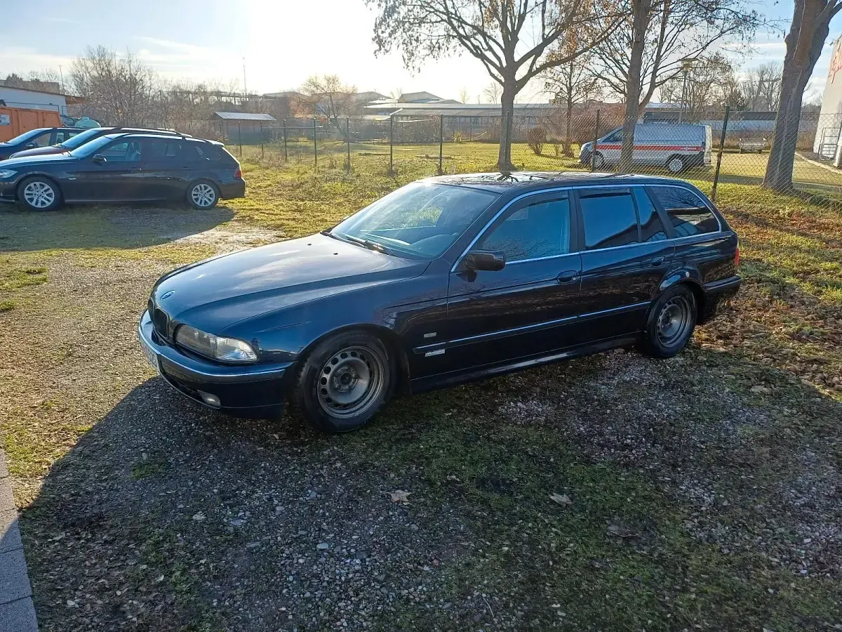Gebraucht BMW 520 150 PS (110 kW) 2000 Blau Kombi