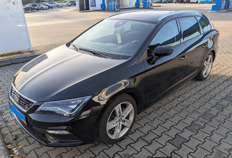 Schwarz Gebraucht 2018 Seat Leon ST FR Kombi | 12.400 € (Guter Preis) - Bild 1/4