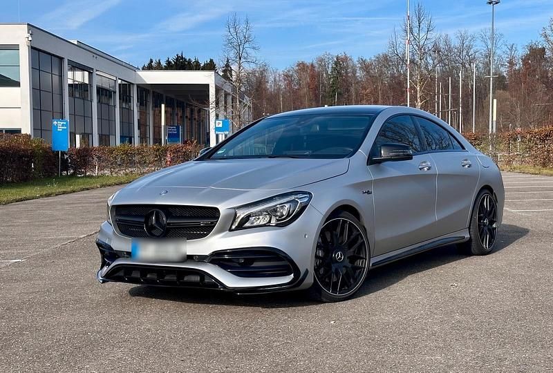 Silber Gebraucht 2016 Mercedes CLA45 AMG AMG Limousine | 28.900 € (Fairer Preis) - Bild 1/4