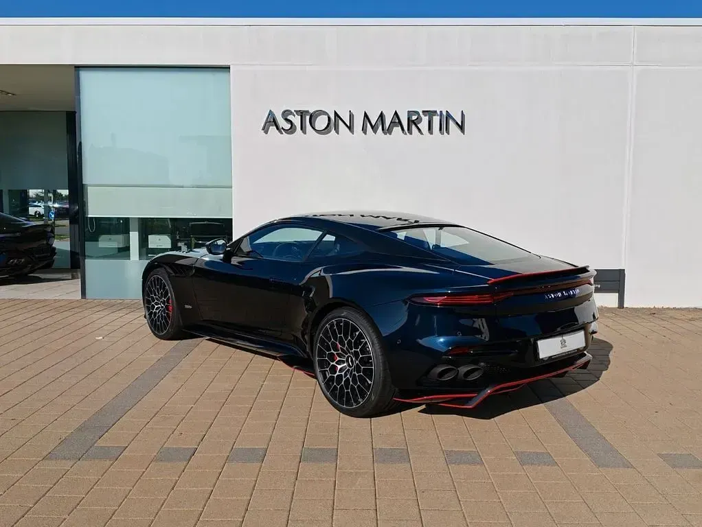 Neu Aston Martin DBS 770 PS (566 kW) 2025 Schwarz Coupé