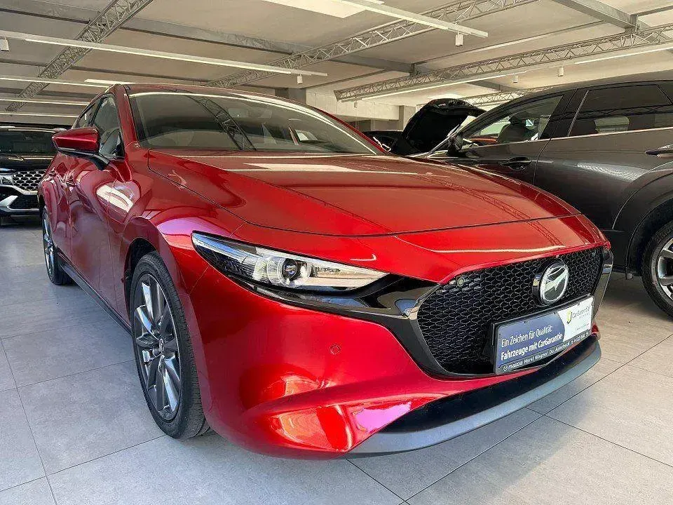 Gebraucht Mazda 3 Selection 122 PS (89 kW) 2020 Rot Limousine