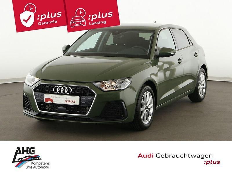 Distriktgrün metallic Gebraucht 2024 Audi A1 Sportback Advanced Plus Kleinwagen | 25.055 € (Fairer Preis) - Bild 1/4