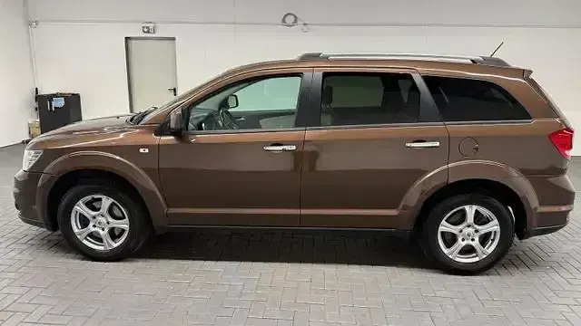Gebraucht Fiat Freemont Lounge 170 PS (125 kW) 2013 Braun met. SUV