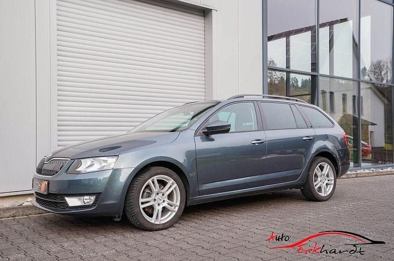 Grau Gebraucht 2017 Skoda Octavia Ambition Kombi | 13.790 € (Fairer Preis) - Bild 1/4