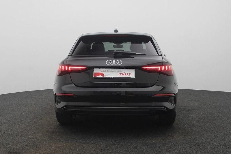 Second-hand Audi A3 Advanced Plus 150 CP (110 kW) 2024 Negru Berlinǎ