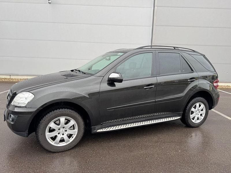 Gebraucht Mercedes ML300 204 PS (150 kW) 2010 SUV