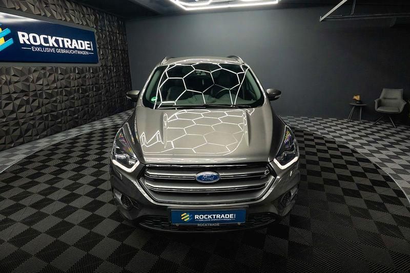 Gebraucht Ford Kuga ST-Line 180 PS (132 kW) 2018 Grau SUV