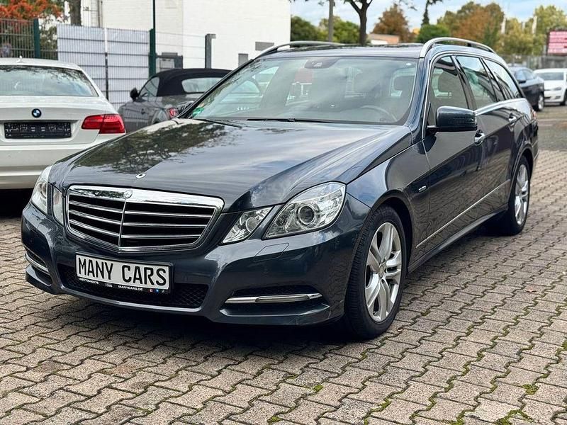 Grau Gebraucht 2011 Mercedes E200 Avantgarde Kombi | 7.999 € (Guter Preis) - Bild 1/4
