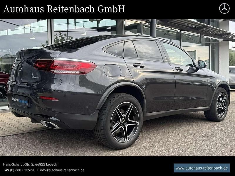Gebraucht Mercedes GLC300e AMG 306 PS (225 kW) 2022 Lack graphitgrau Coupé
