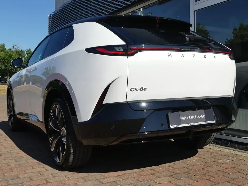 Neu Mazda CX-6e Takumi-Line 189 kW (258 PS) 2026 Multitone crystal white pearl SUV