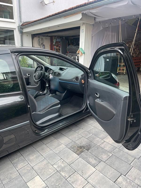 Gebraucht Renault Clio II 75 PS (55 kW) 2007 Schwarz Kleinwagen