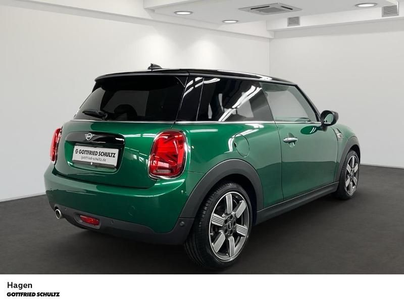 Gebraucht Mini Cooper 136 PS (100 kW) 2019 Gruen Kleinwagen
