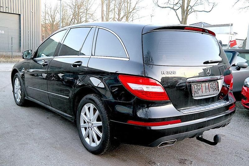 Gebraucht Mercedes R300 190 PS (139 kW) 2011 Schwarz Van / Kleinbus