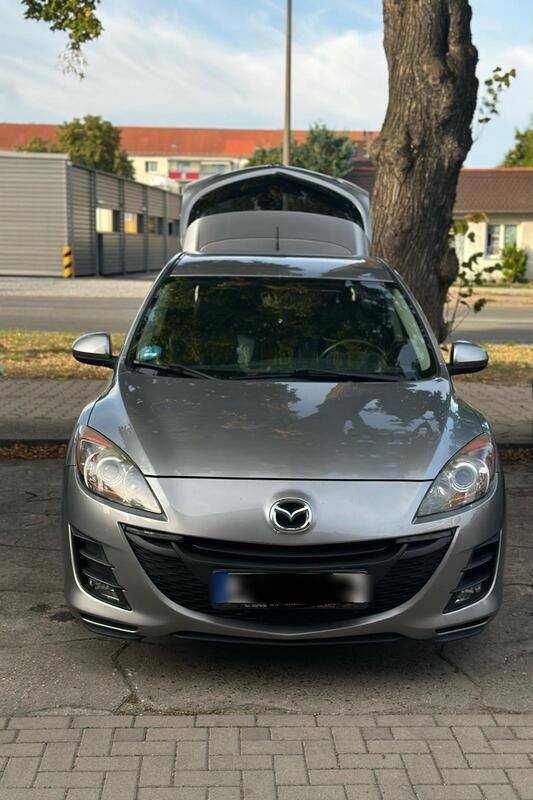 Silber Gebraucht 2011 Mazda 3 Inclusive Limousine | 5.100 € (Teuer) - Bild 1/4
