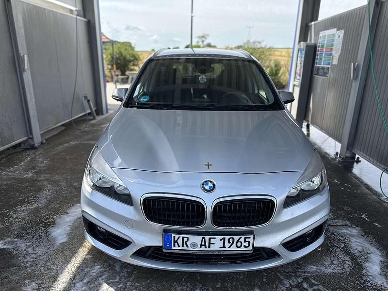 Gebraucht BMW 218 Advantage 150 PS (110 kW) 2016 Silber Kombi