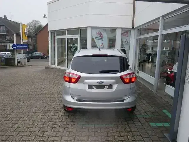 Gebraucht Ford C-MAX Titanium 125 PS (91 kW) 2014 Silber Van / Kleinbus