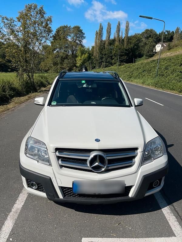 Weiß Gebraucht 2011 Mercedes GLK220 SUV | 10.500 € - Bild 1/4