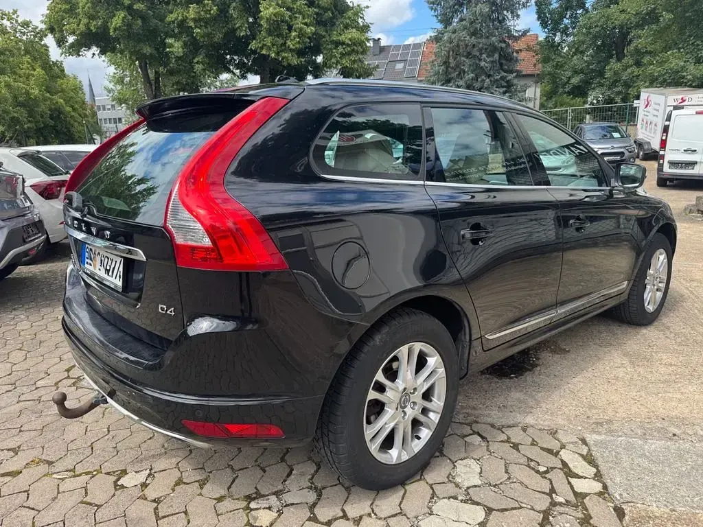 Gebraucht Volvo XC60 Summum 181 PS (133 kW) 2014 Schwarz SUV
