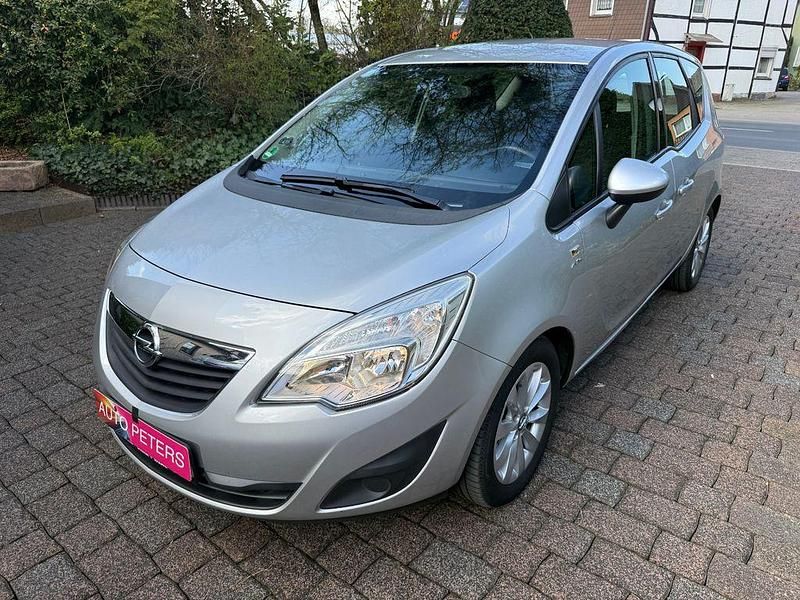 Gebraucht Opel Meriva Active 120 PS (88 kW) 2013 Silber Van / Kleinbus