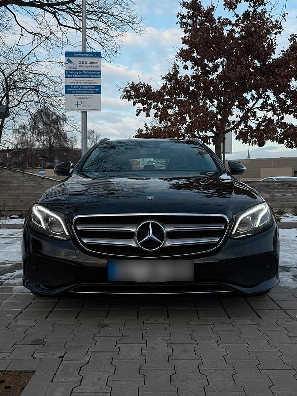 Gebraucht Mercedes E200 184 PS (135 kW) 2017 Schwarz Kombi