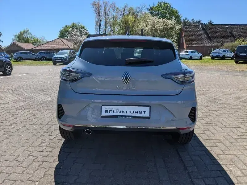 Gebraucht Renault Clio Techno 91 PS (66 kW) 2025 Rafalegrau Kleinwagen