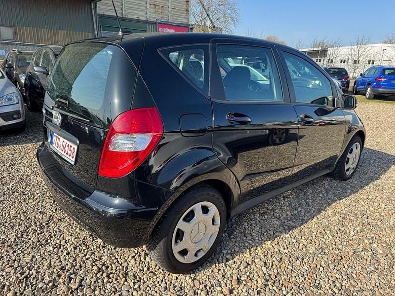 Gebraucht Mercedes A180 116 PS (85 kW) 2010 Schwarz Limousine